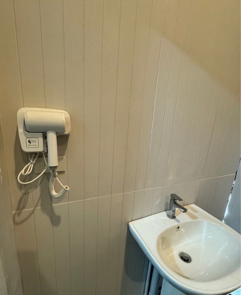 De Lux Bangkok Hotel 49/52