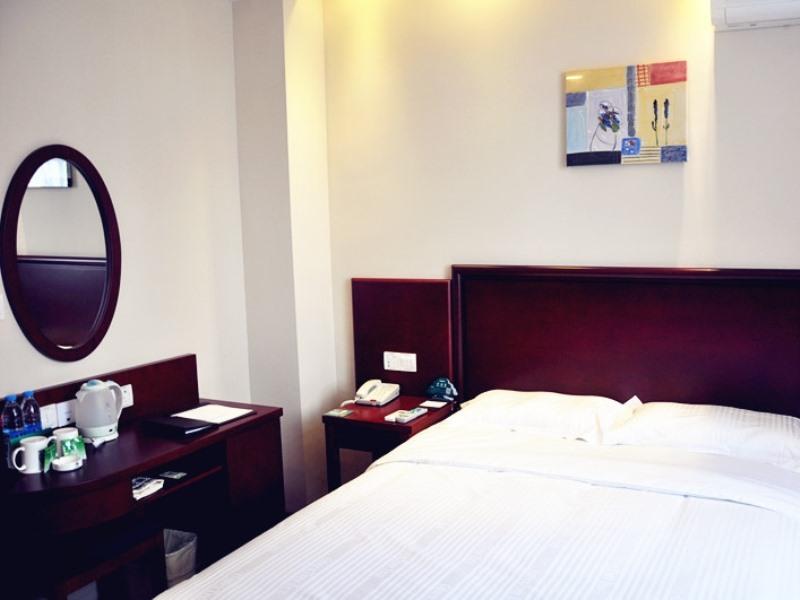 GreenTree Inn Xuzhou Benteng Avenue Express Hotel 16/23