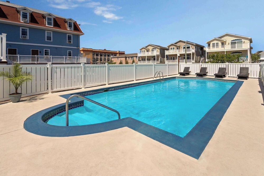 Wildwood Inn, a Travelodge by Wyndham thumb 4