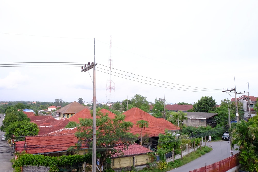 Banchang Apartment And Hotel 24/48