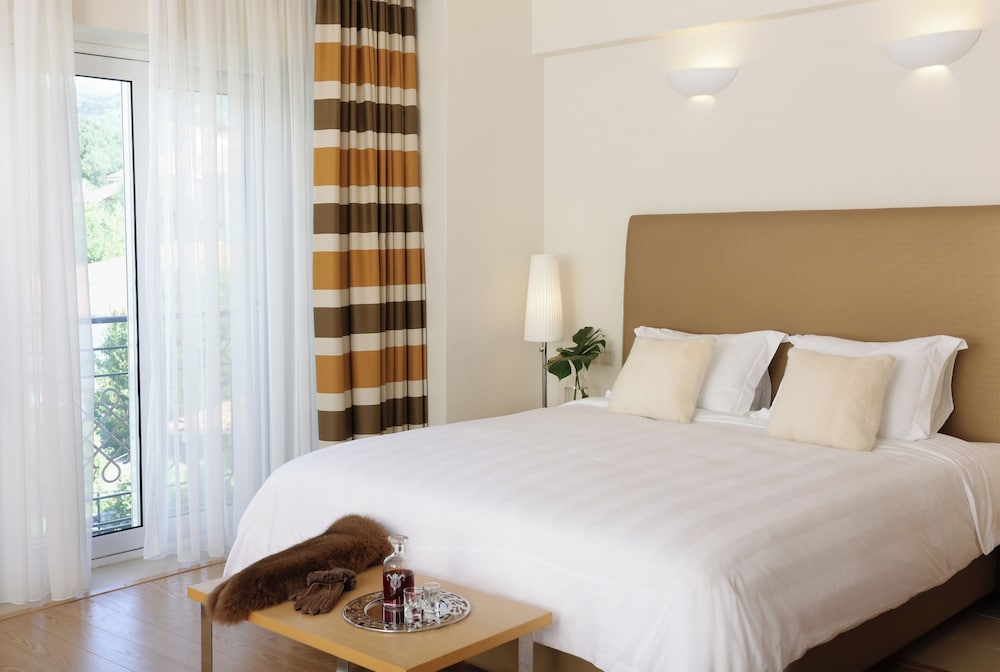 HOTEL CHLOE 8/50