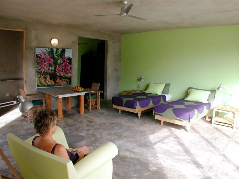 Hix Island House 23/50