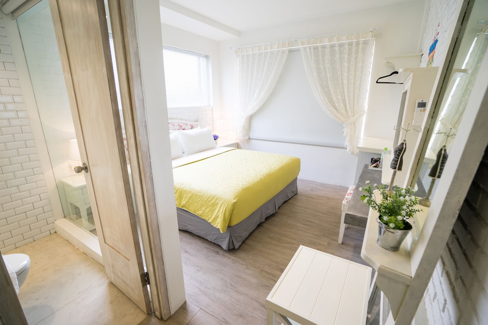 Summerbird - Bed And Brasserie 31/63