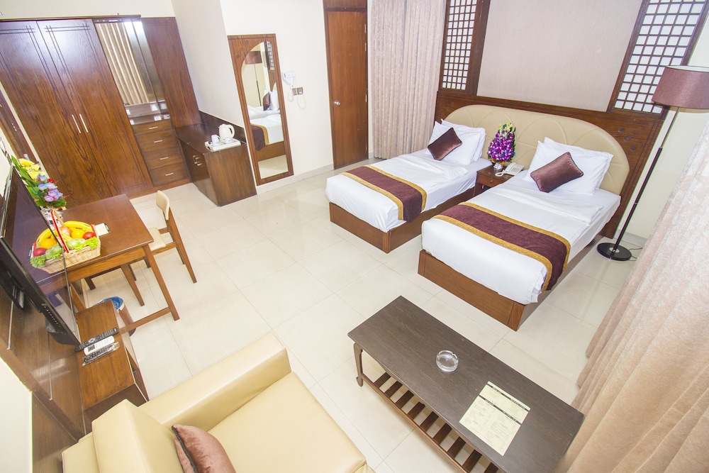 Unique Regency Hotel Dhaka 35/65
