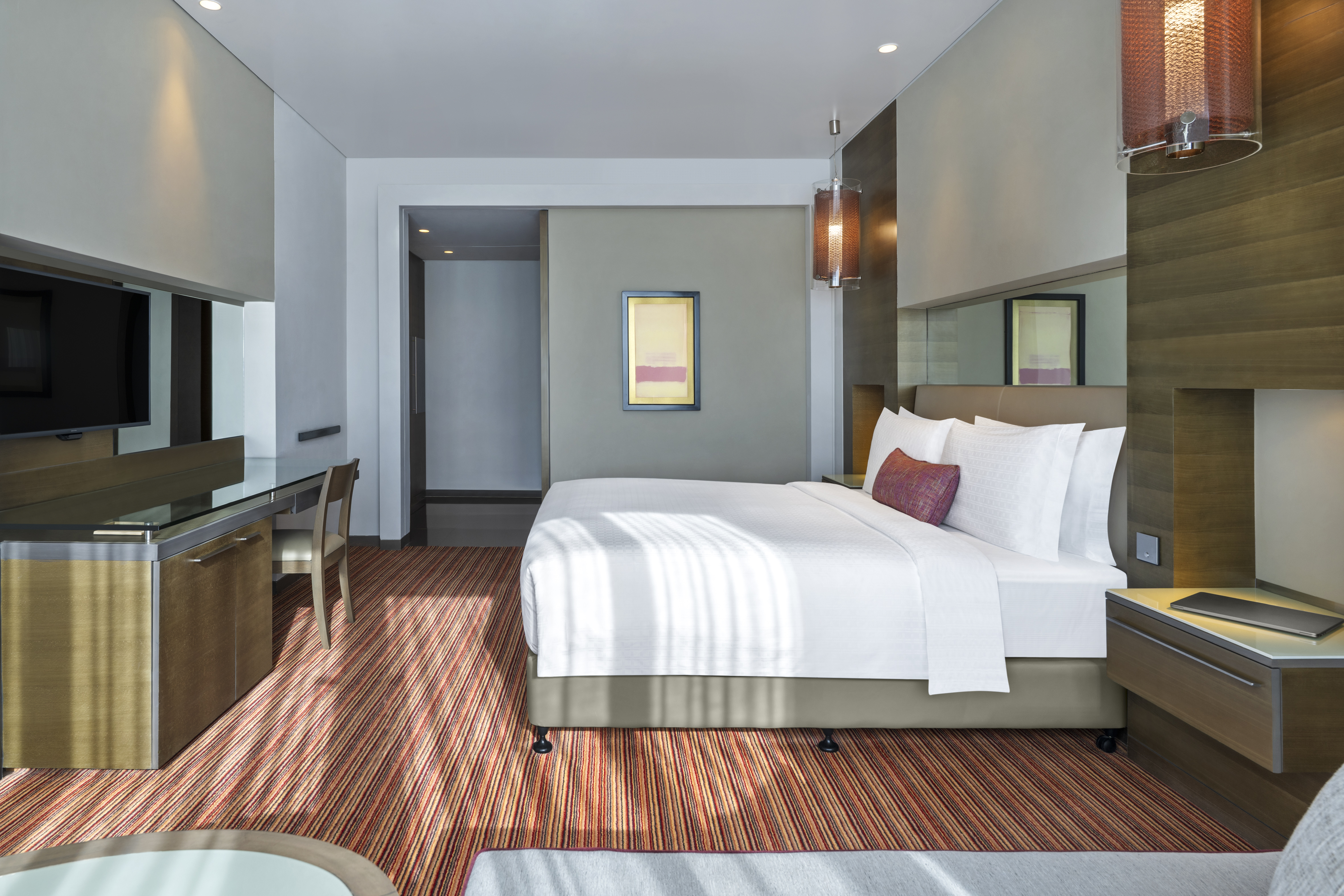 One Bedroom Suite with Lounge Access