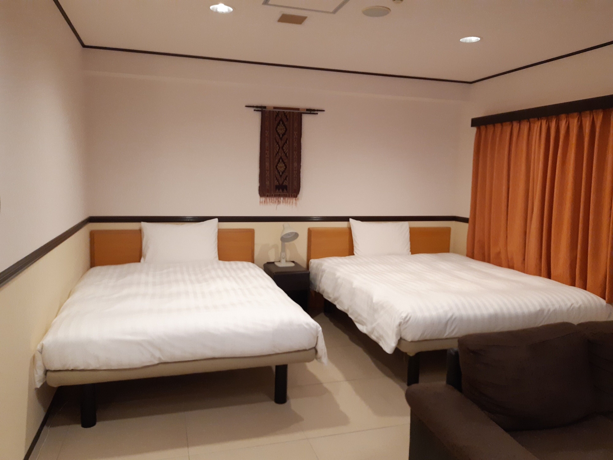 Deluxe, Twin Beds
