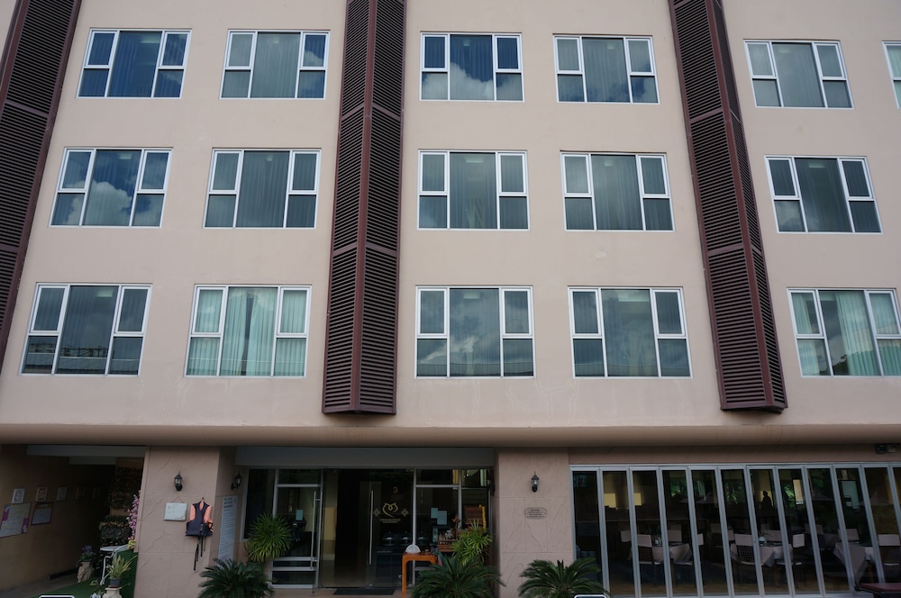 Maninarakorn Hotel photo1