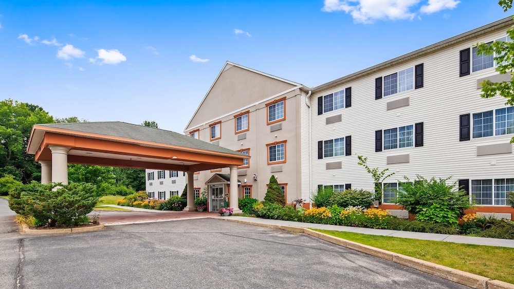 Best Western Plus Berkshire Hills Inn & Suites 2/41