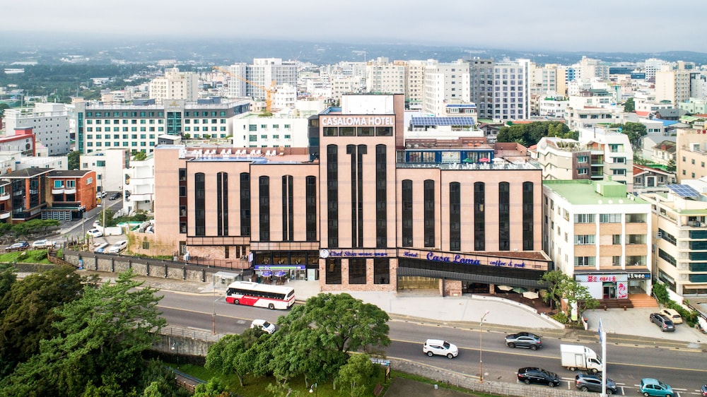 Casaloma Hotel in SEOGWIPO