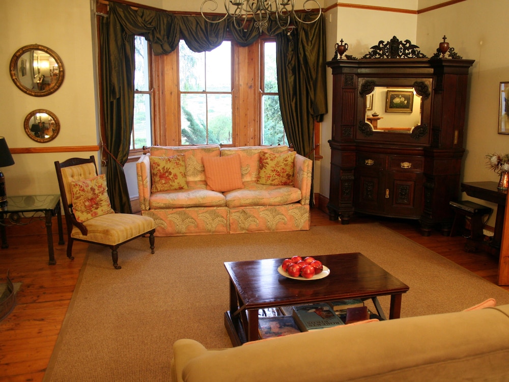 Leeuwenbosch Shearers Lodge 32/50