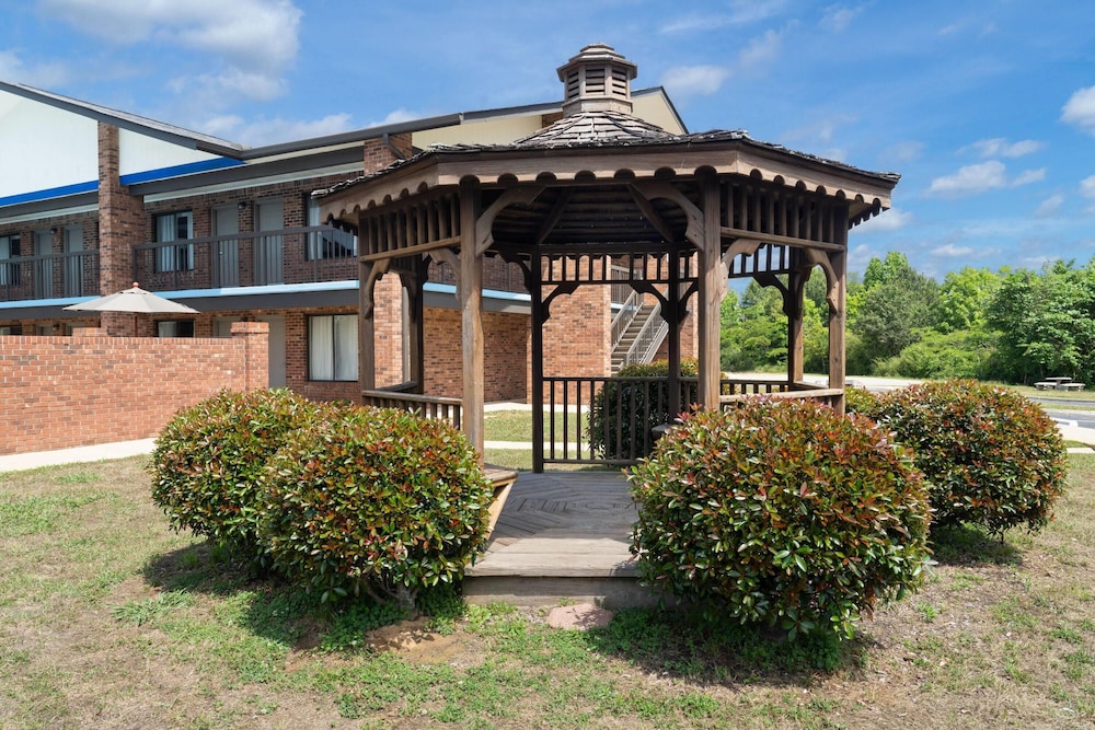 Days Inn by Wyndham Clanton, AL 6/40
