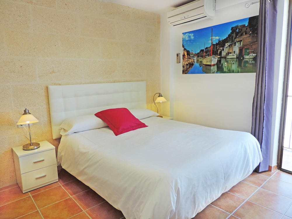 Marblau Hostal 11/50