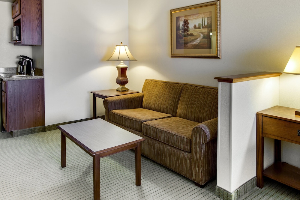 Holiday Inn Express Hotel Suites Jacksonville 38/52