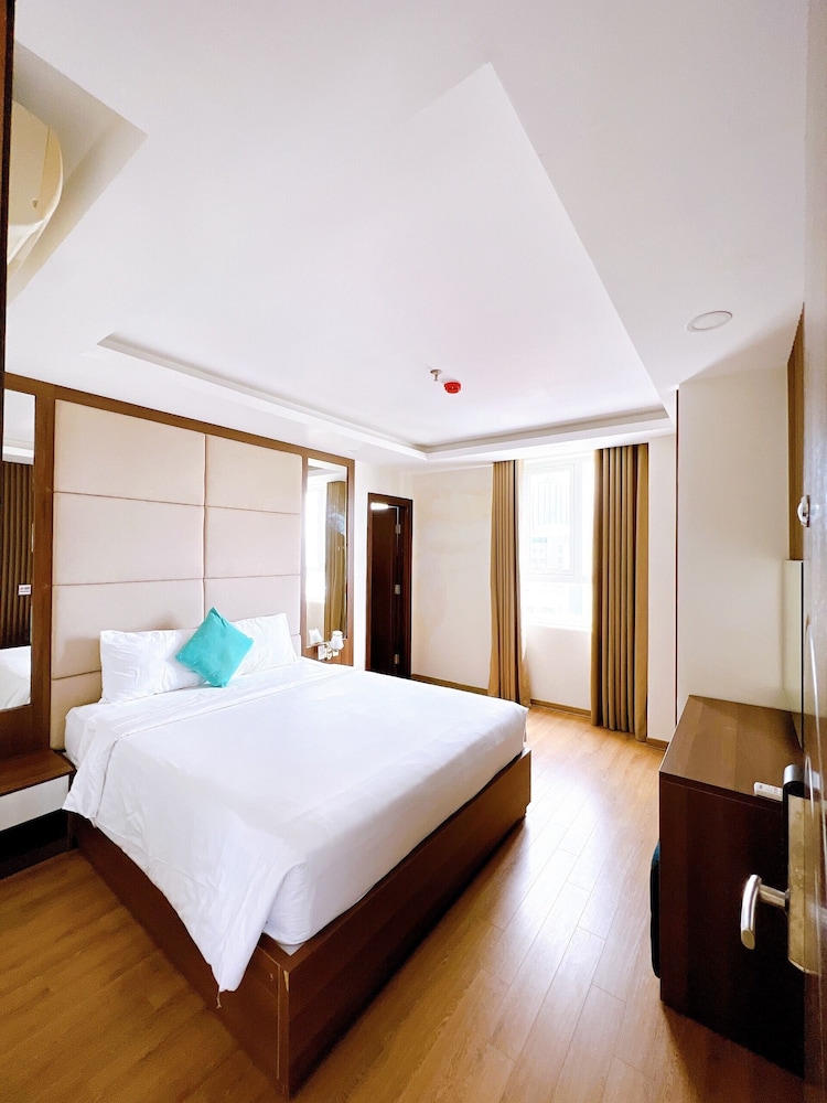 Pariat River Front Hotel 28/62