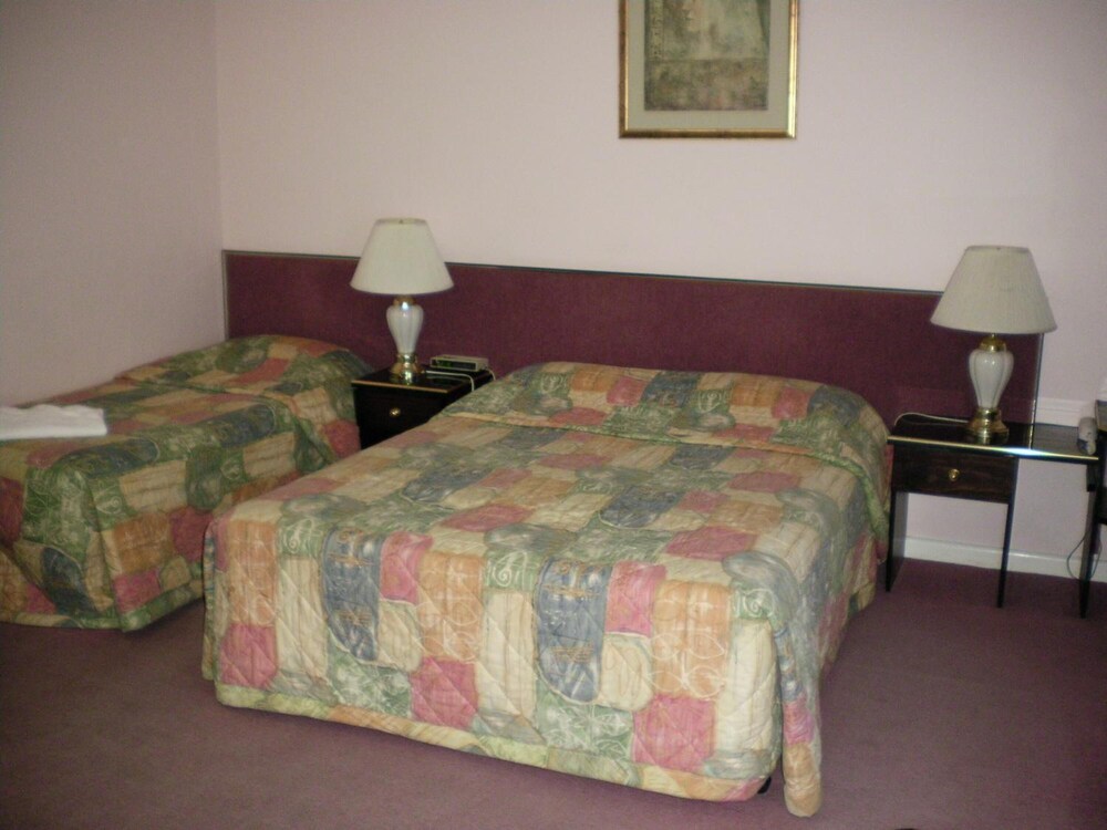 AVALON MOTEL 11/45