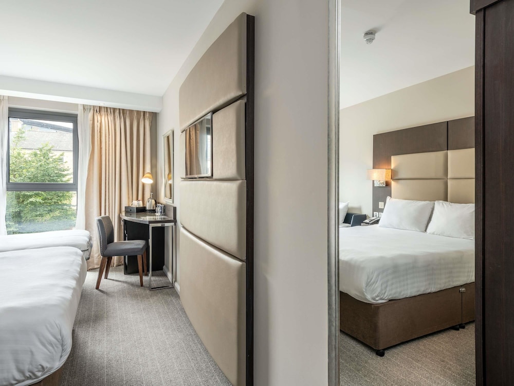 Mercure Edinburgh Haymarket 32/76
