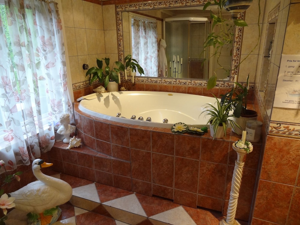 Solheim Accommodation 48/49