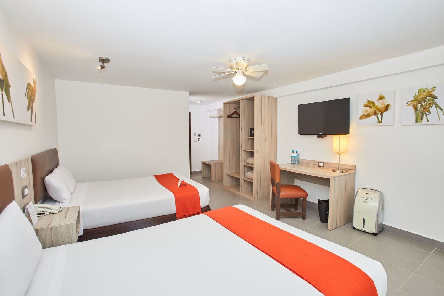 SUPERIOR, TWIN BEDS, RIVER VIEW