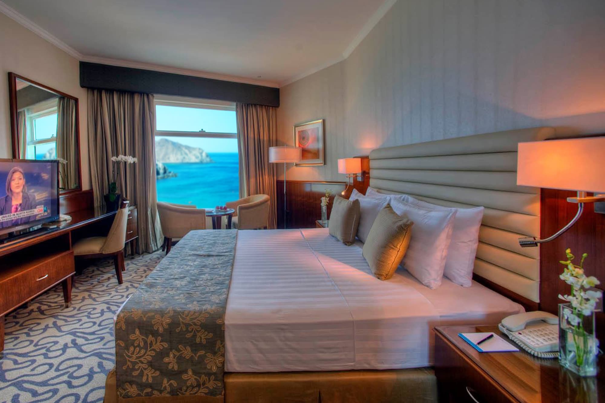 Panoramic, Suite, King Bed, Mountain and Sea View