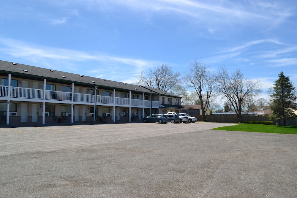 Motel6 Campbellford 33/50
