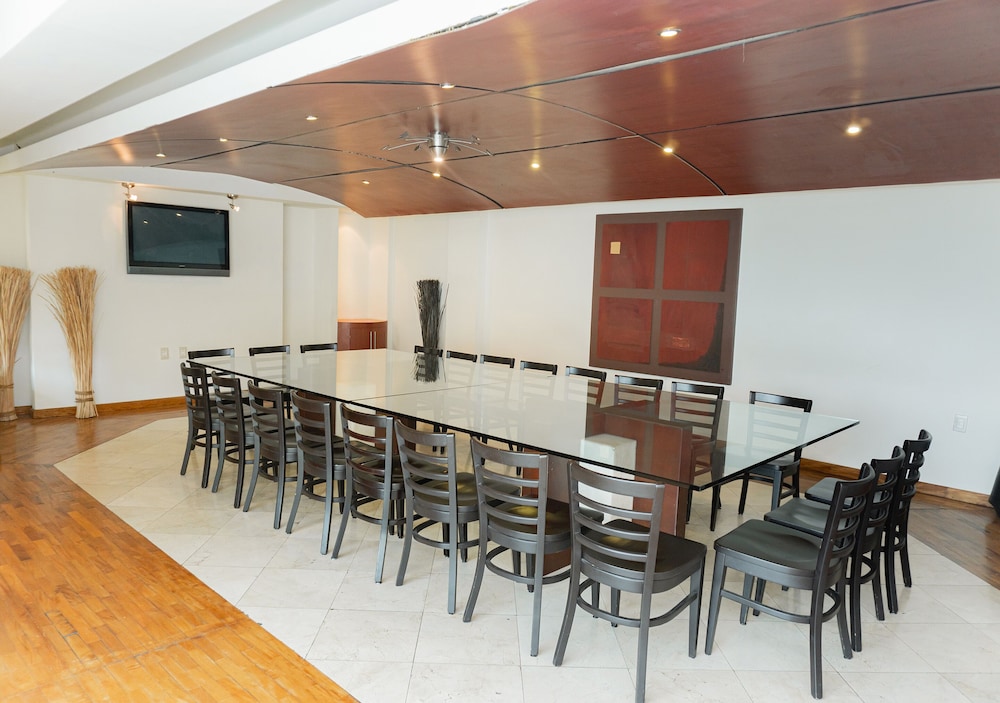 Hotel Victoria Poza Rica 44/54