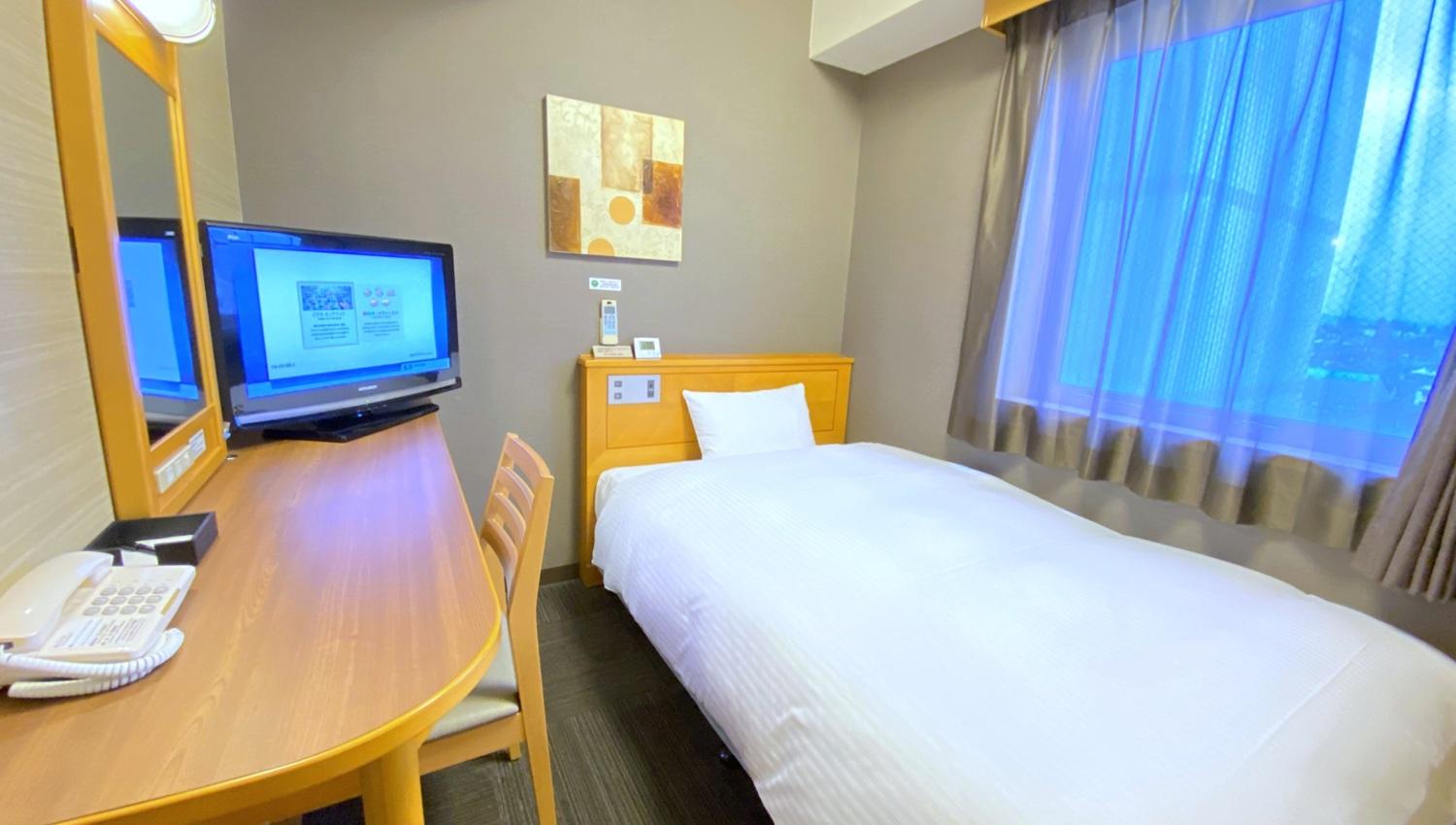 Single, Double Bed, Efficiency Side