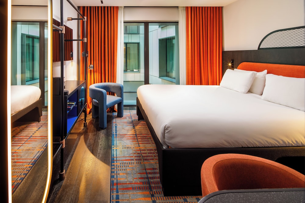 TRIBE ESSENTIAL, ATRIUM