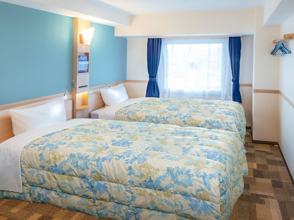 ROOM, TWIN BEDS, SMOKING