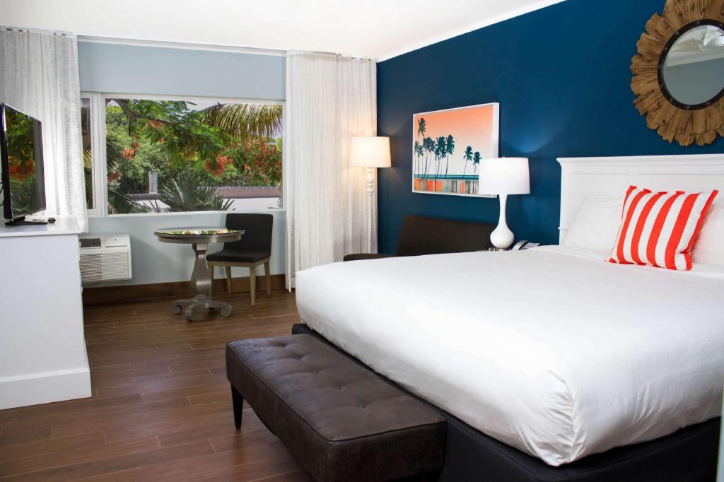 Room, King Bed, Resort View، Banana Bay Resort and Marina 3/10