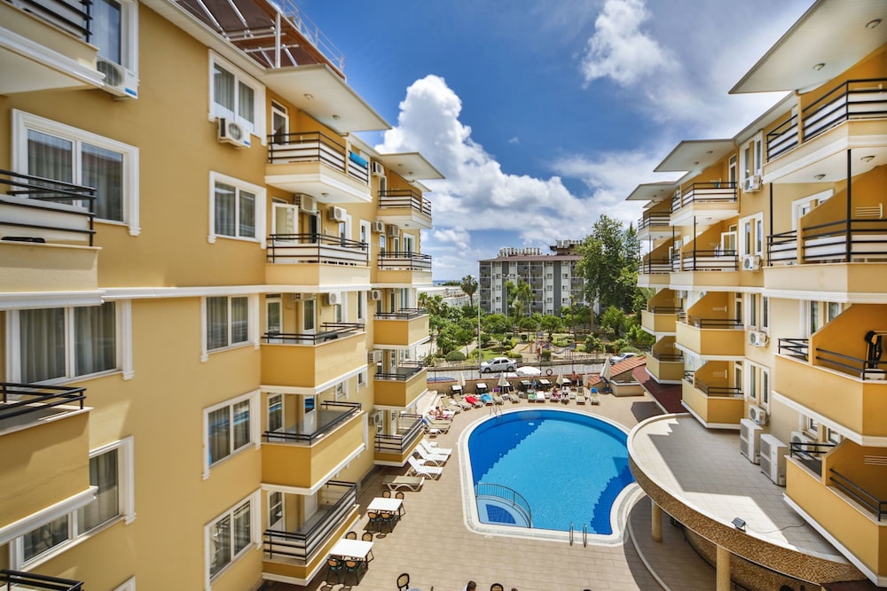 Kleopatra Ada Hotel 53/55
