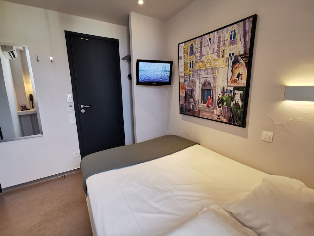 7Art Hotel 13/75