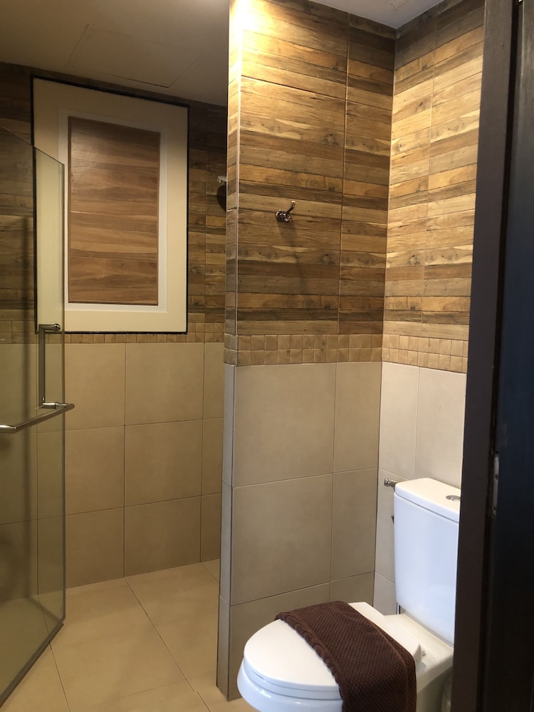 Namamema Boutique Hotel 65/70