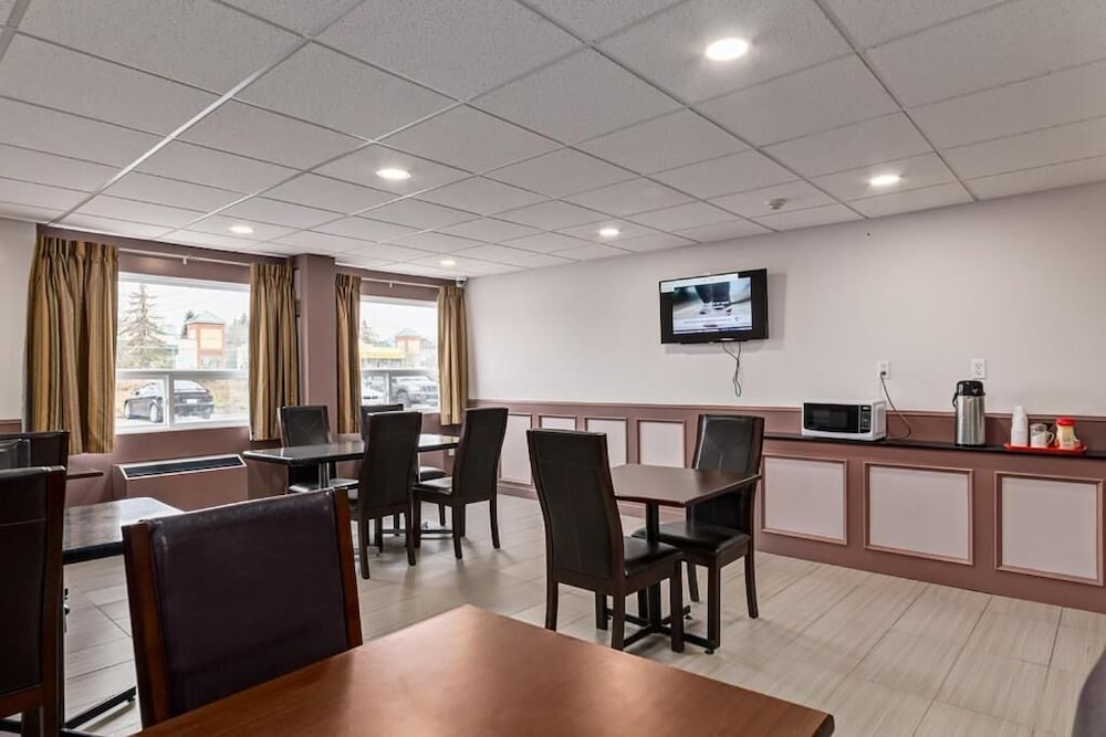 Airport Travellers Inn 37/51