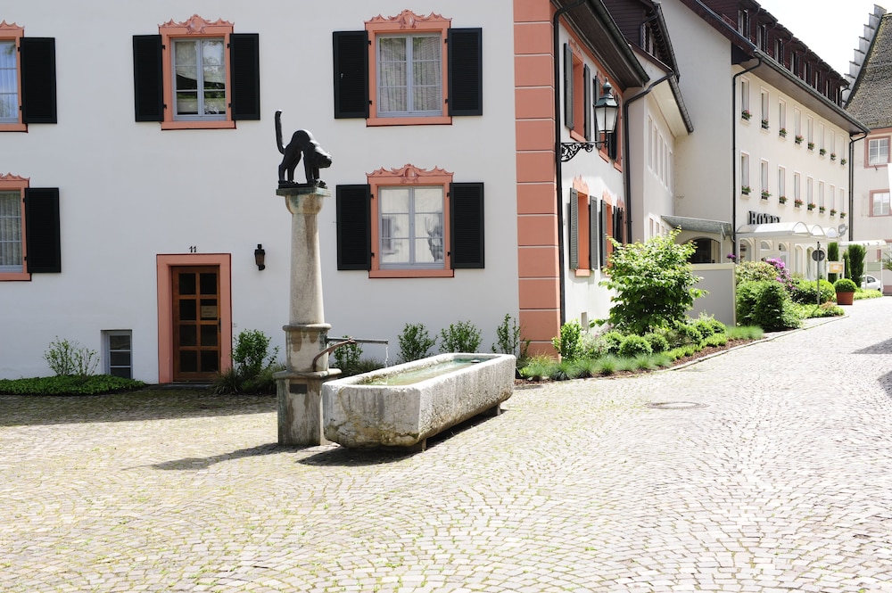 Ringhotel Goldener Knopf 43/48