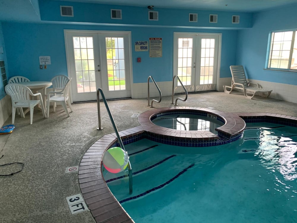 Baymont by Wyndham Texas City 5/59