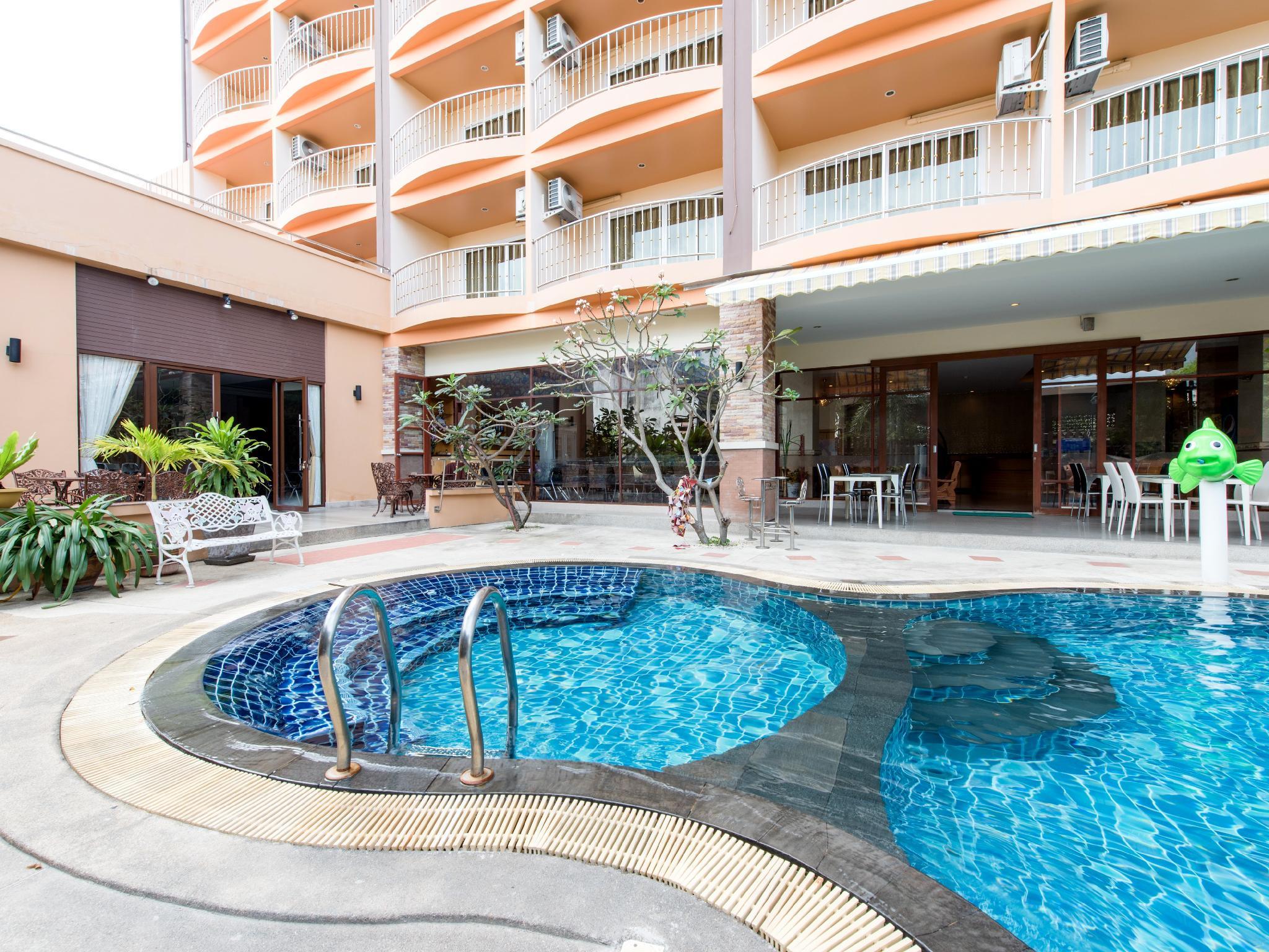 Siam Platinum Pattaya 9/44