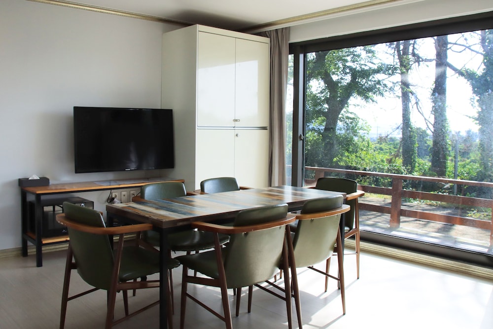 Dammora Hotel and Resort 52/64