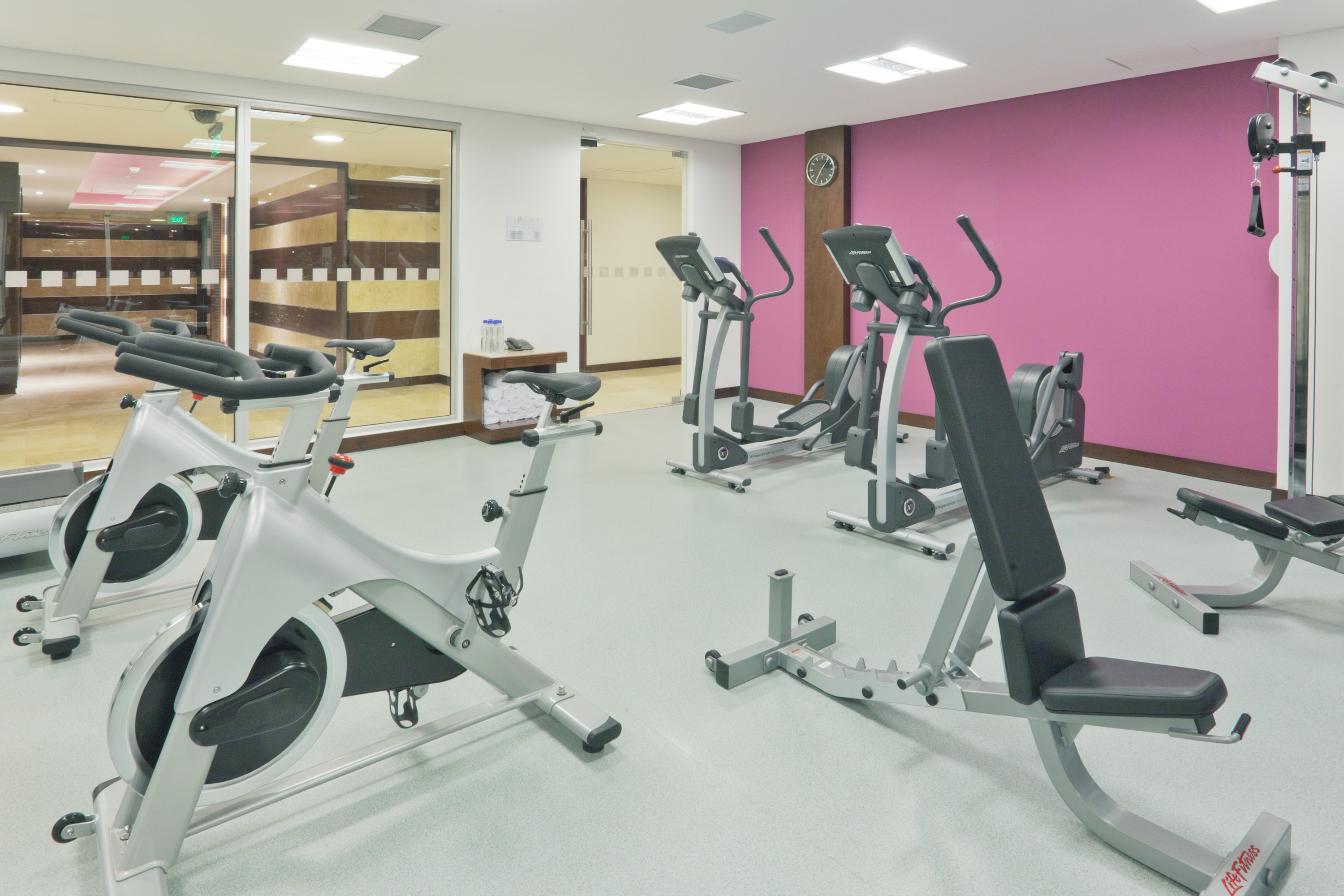 Holiday Inn Bogota Airport 35/75