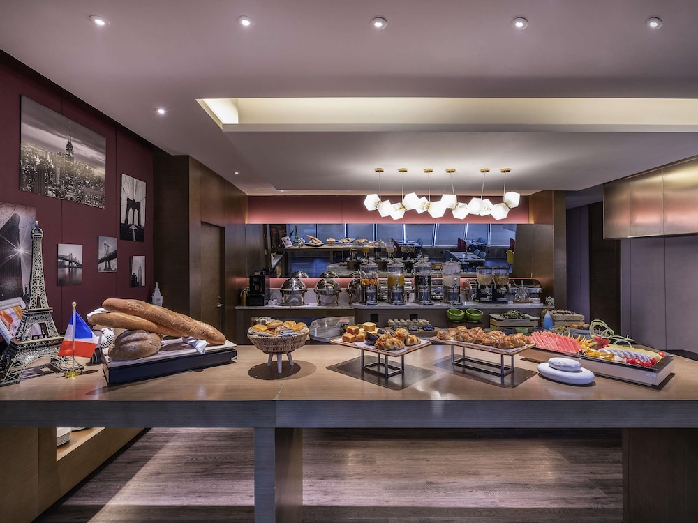 Mercure Suzhou Downtown 56/75