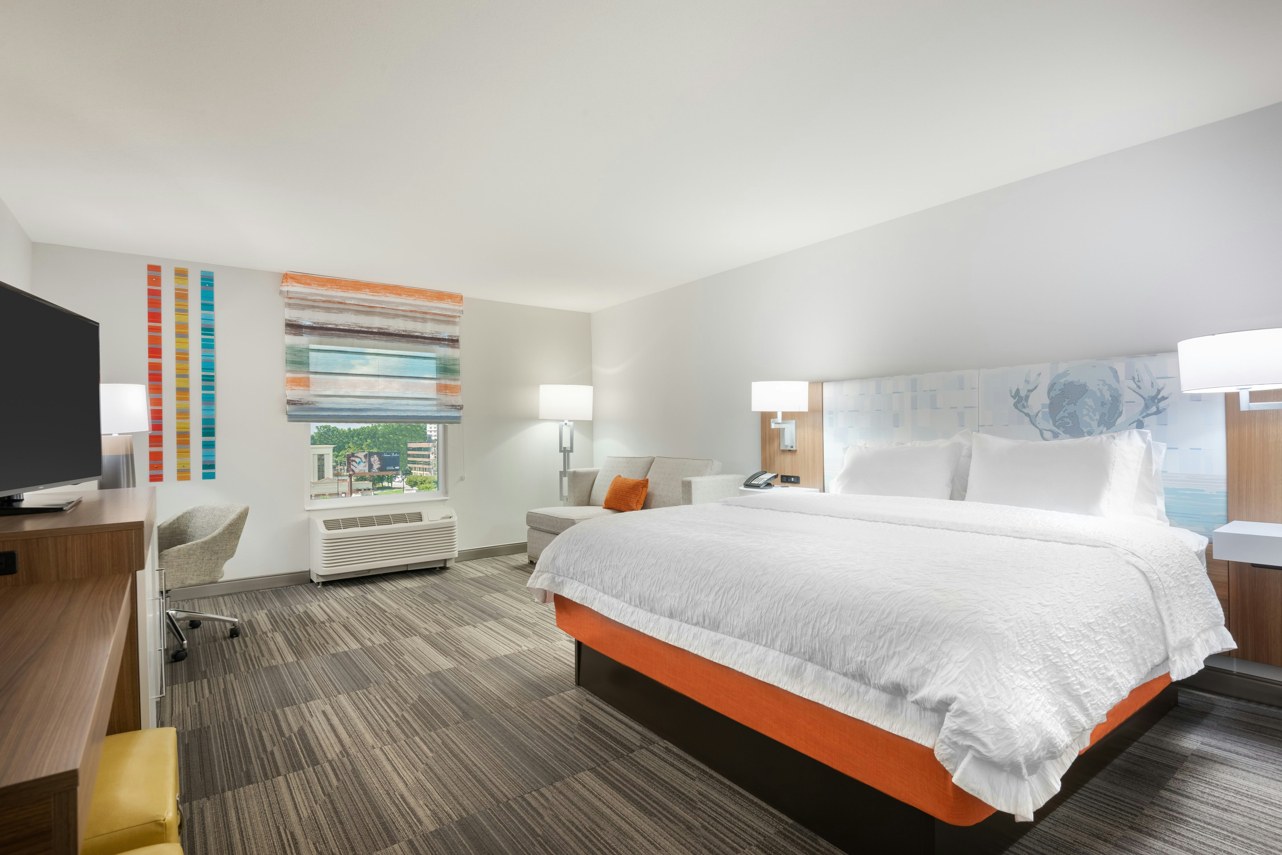 ROOM, KING BED, SOFA