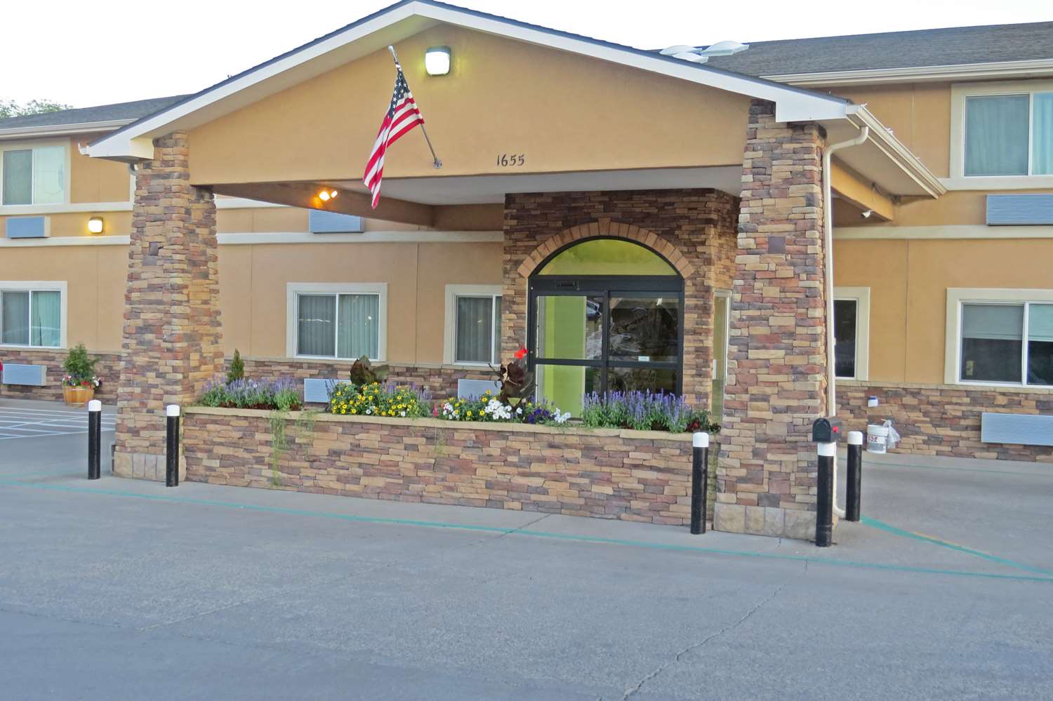 SureStay Plus by Best Western Montrose 2/48