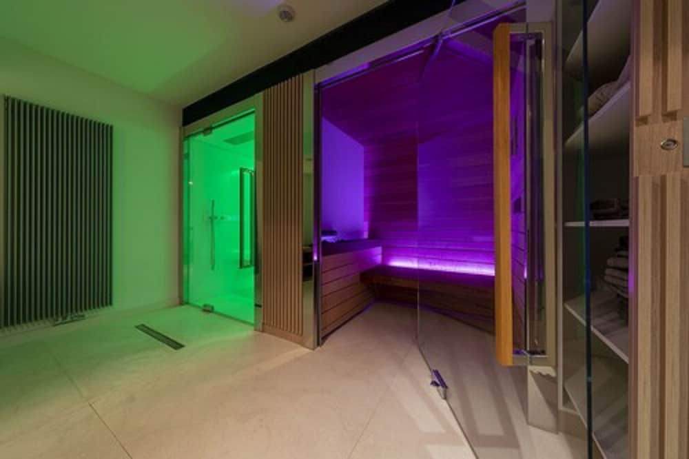 swimming pool spa