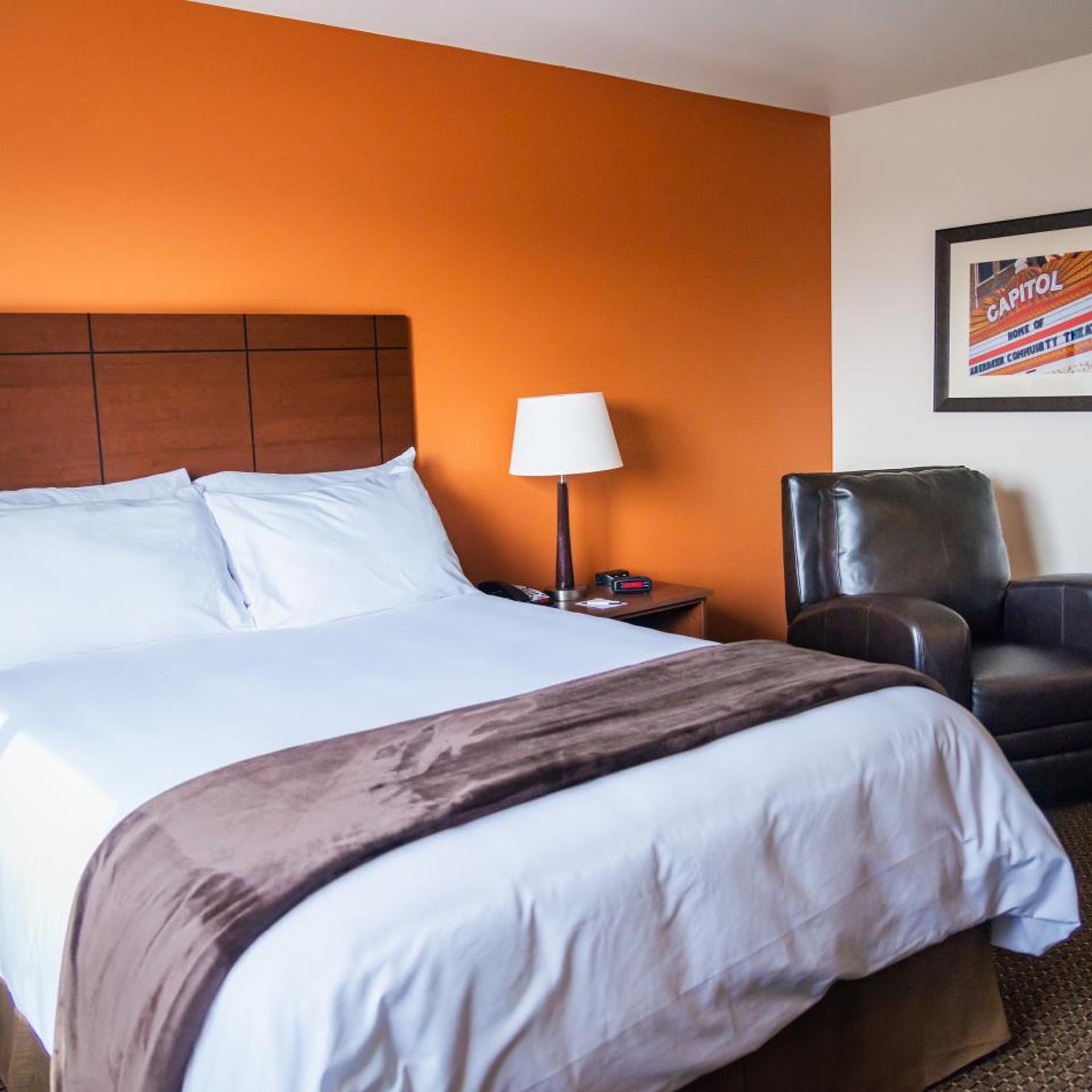غرفة قياسية بسرير كينج، My Place Hotel Brookings 5/10