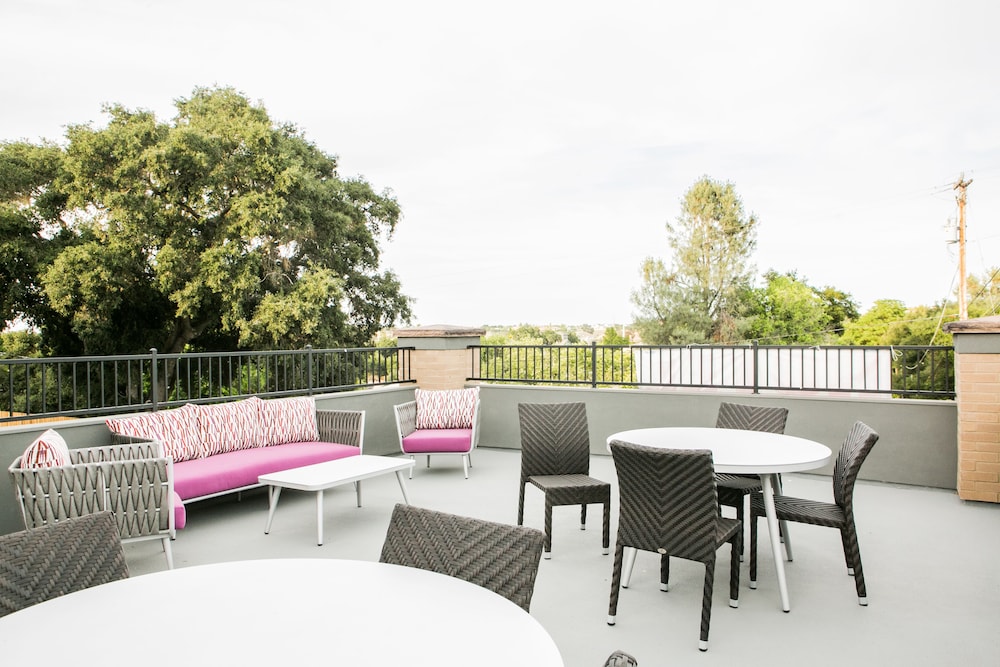 Hotel Siri Downtown - Paso Robles 44/53