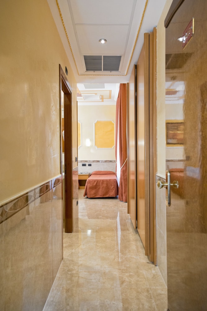 Marco Polo Hotel 14/52