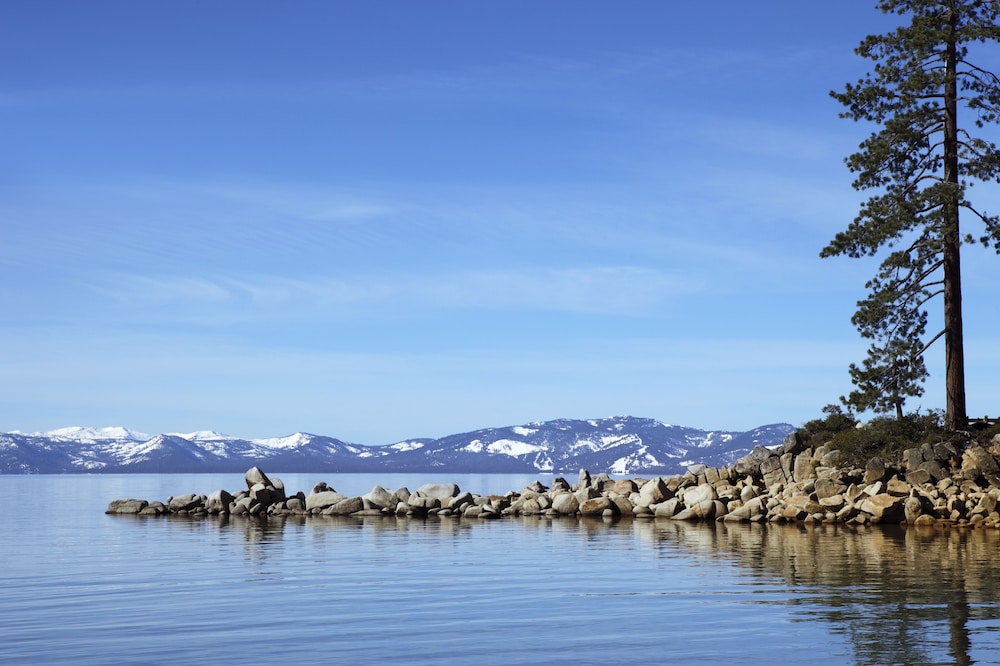 Harrah’s Lake Tahoe – A Caesars Rewards Destination 40/45