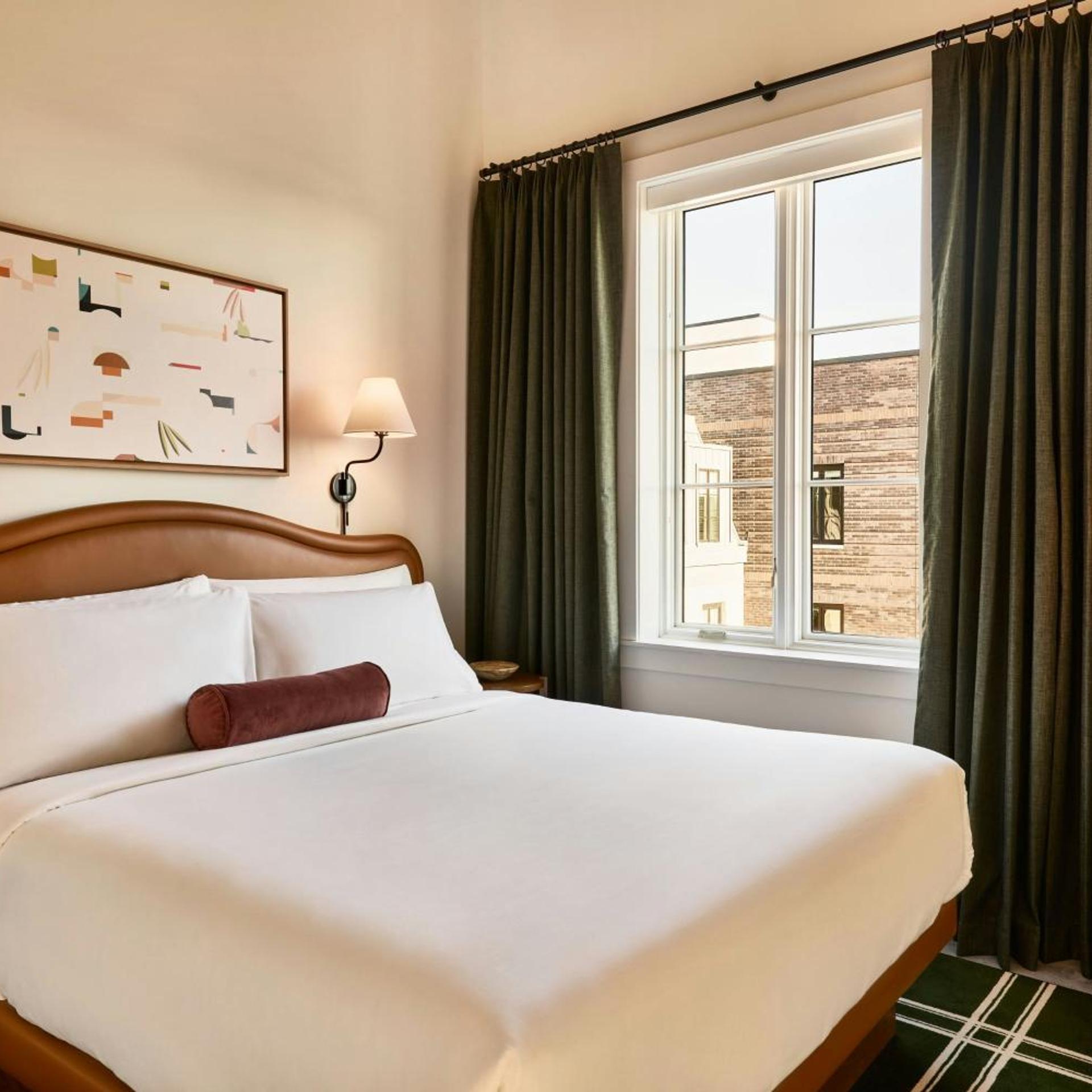 2 Bedrooms, Bi Level, Loft, Suite, 2 Bathrooms