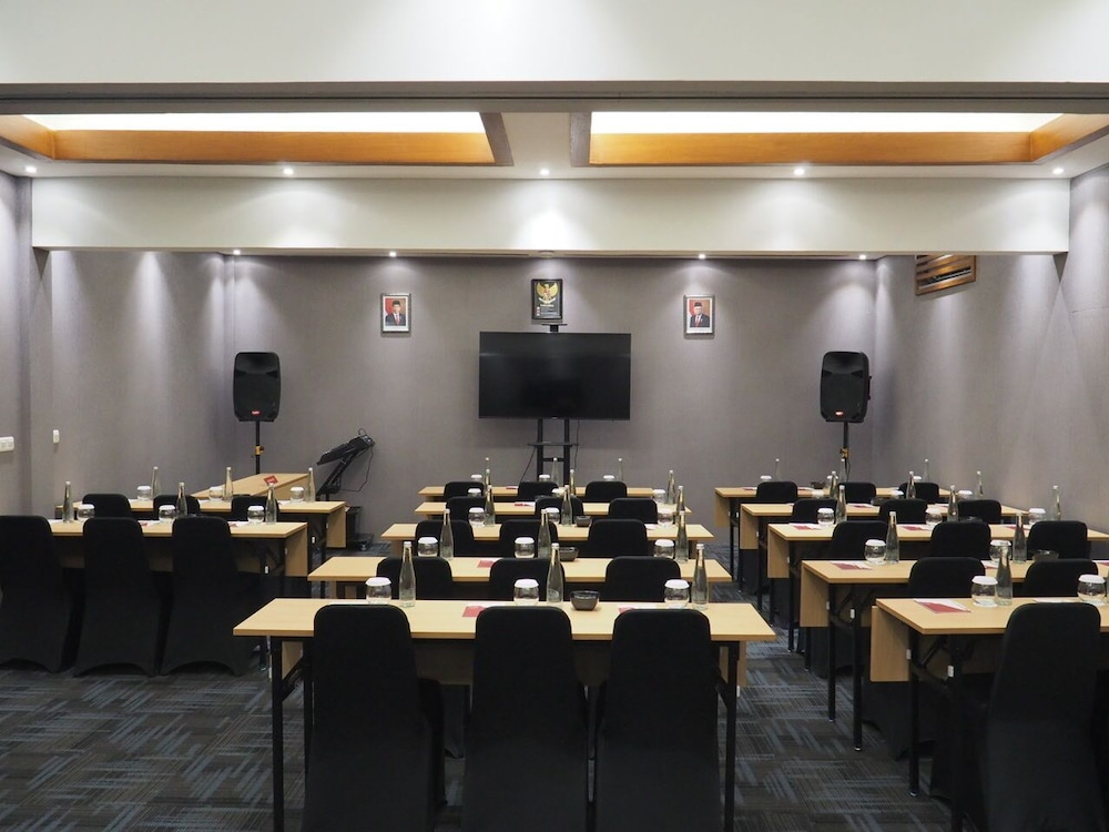 Paku Mas Hotel 31/41
