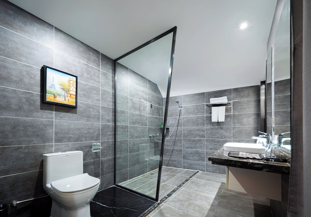Z-Up Boutique Hotel 48/50