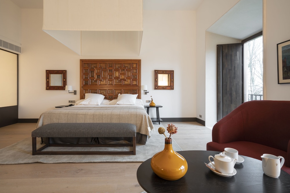 SUPERIOR, DOUBLE BED